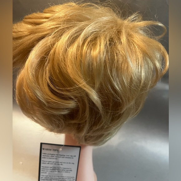 Blonde curly layered Wig 27/613 Full Cap Synthetic Wig - Picture 4 of 13